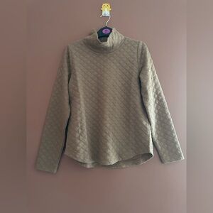 Quilted mockneck pullover